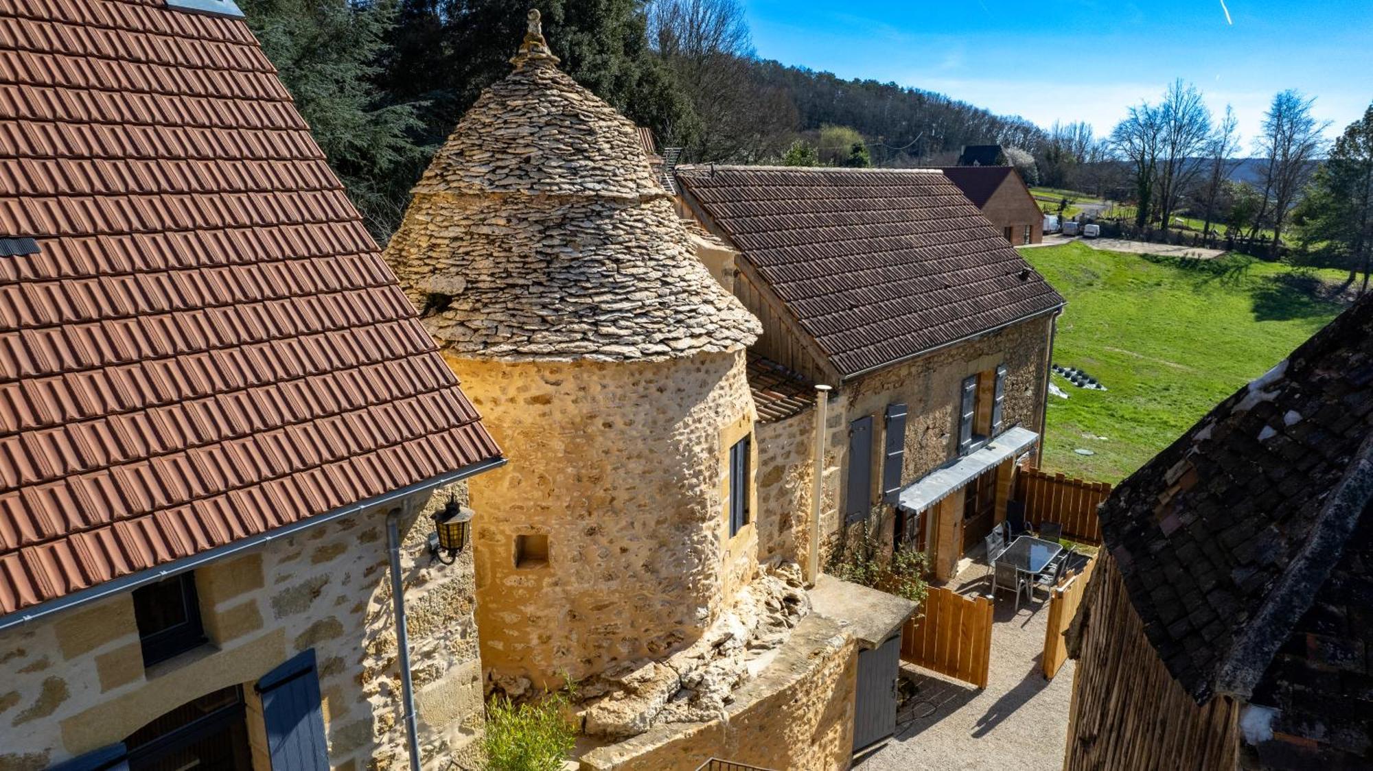 Domaine De La Source Villa Castels Exterior photo